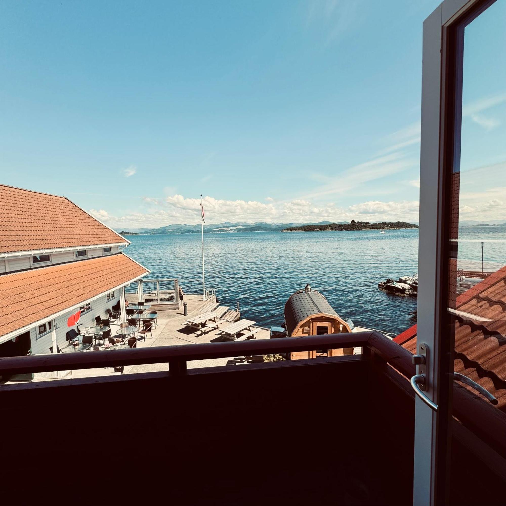 Sjøberg Ferie og Hotell Østhusvik Eksteriør billede
