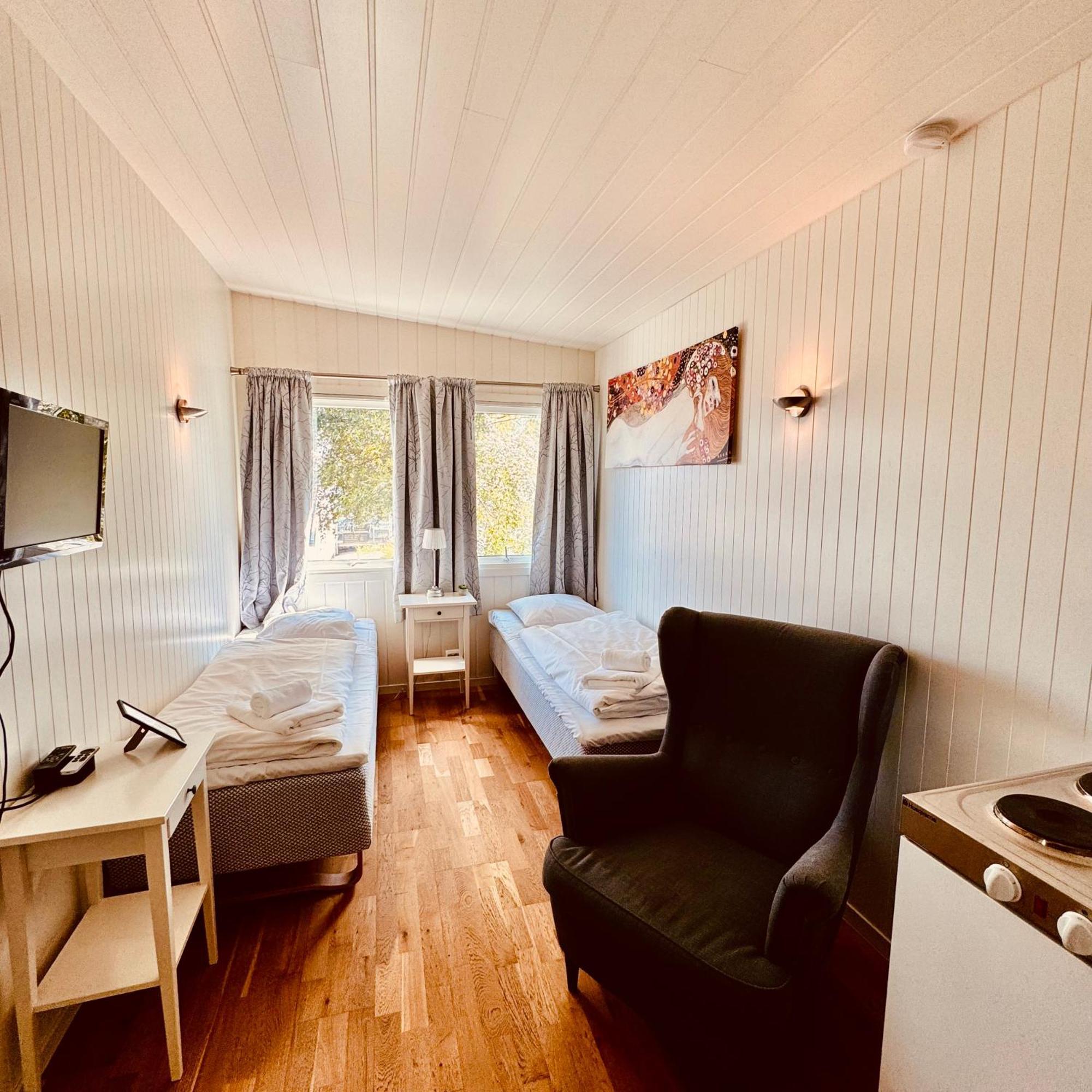Sjøberg Ferie og Hotell Østhusvik Eksteriør billede